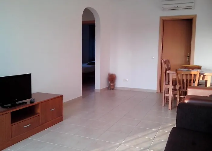 Apartamento Charming 2-bed In Olhos De Agua *