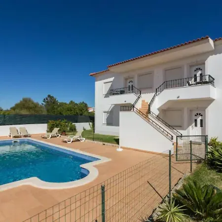 Charming 2-bed In Olhos De Agua *